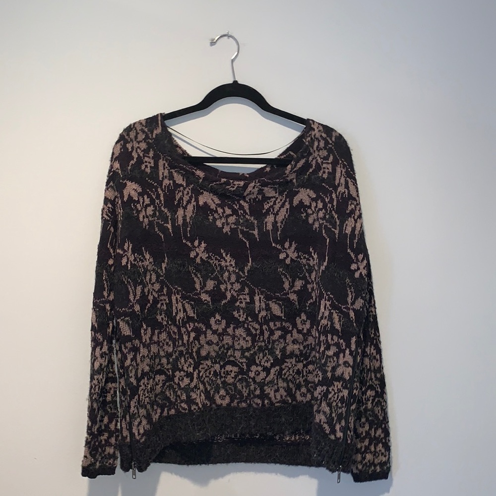 FREE PEOPLE SWEATER
